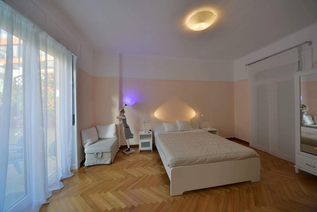 Oasis Veranda Under Columns.Kolonaki Embassy Area. Atenas Exterior foto